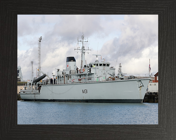 HMS Cattistock M31 | Photo Print | Framed Print | Hunt Class | Minehunter | Royal Navy Hampshire Prints