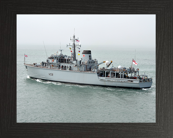 HMS Atherstone M38 Royal Navy Hunt class mine countermeasures vessel Photo Print or Framed Print - Hampshire Prints