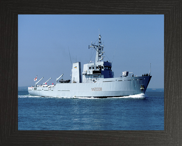 HMS Blackwater M2008 Royal Navy River class minesweeper Photo Print or Framed Print - Hampshire Prints