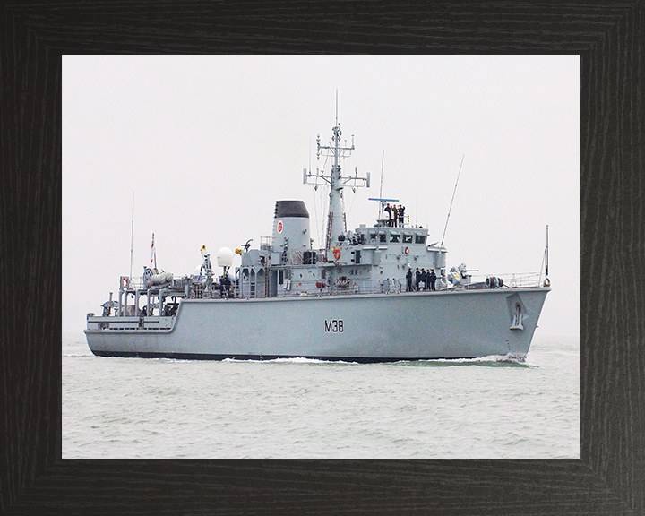 HMS Atherstone M38 Royal Navy Hunt class mine countermeasures vessel Photo Print or Framed Print - Hampshire Prints