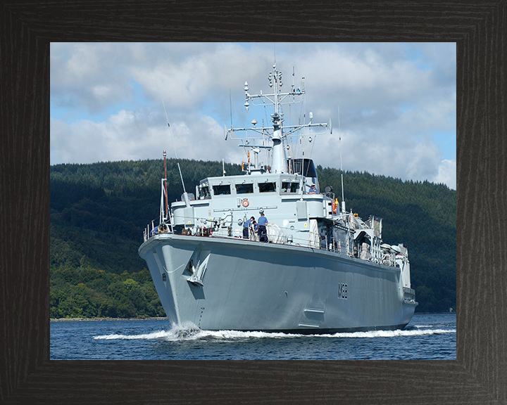 HMS Atherstone M38 Royal Navy Hunt class mine countermeasures vessel Photo Print or Framed Print - Hampshire Prints