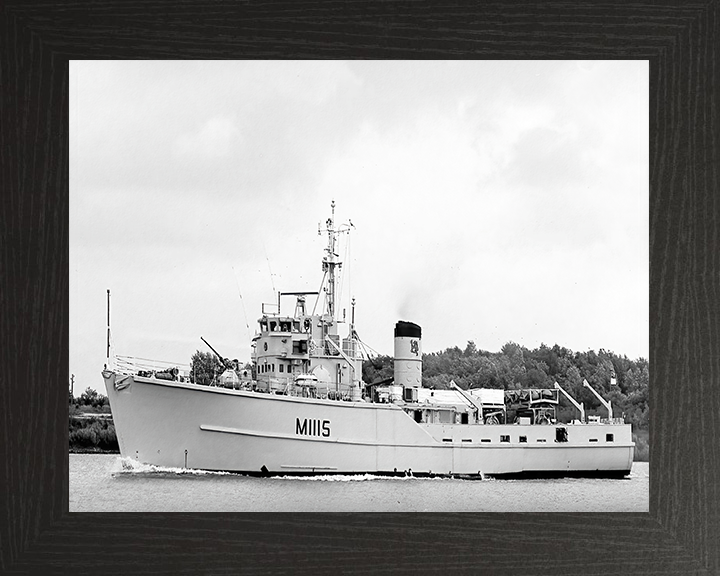 HMS Bronington M1115 Royal Navy Ton Class Minesweeper Photo Print or Framed Print - Hampshire Prints