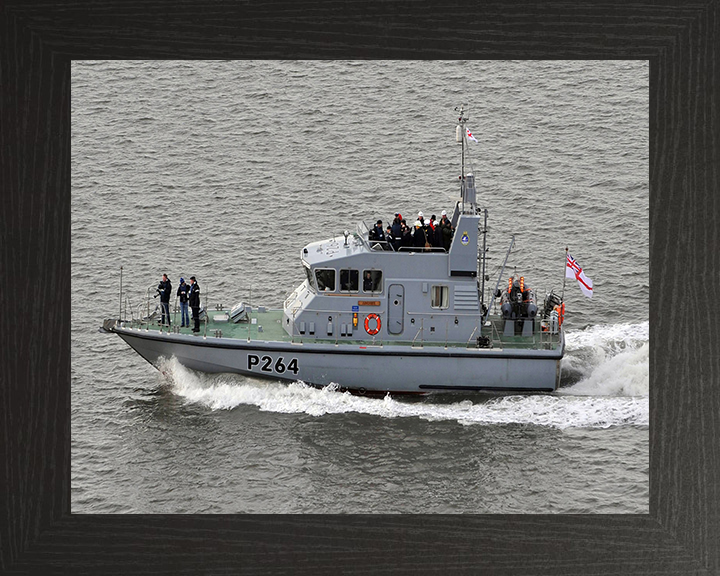 HMS Archer P264 Royal Navy Archer class P2000 patrol vessel Photo Print or Framed Print - Hampshire Prints