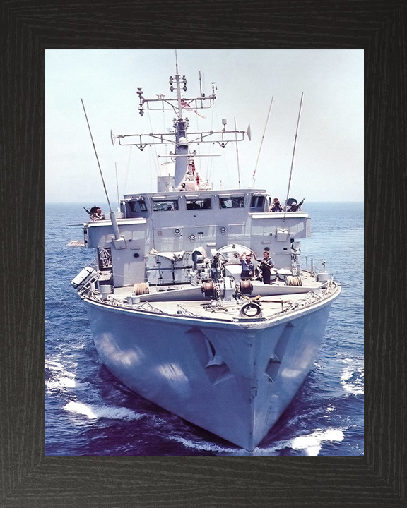 HMS Brecon M29 Royal Navy Hunt class mine countermeasures vessel Photo Print or Framed Print - Hampshire Prints