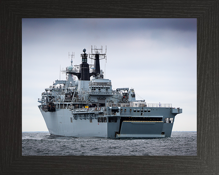 HMS Albion L14 | Photo Print | Framed Print | Albion Class | Amphibious ship | Royal Navy Hampshire Prints