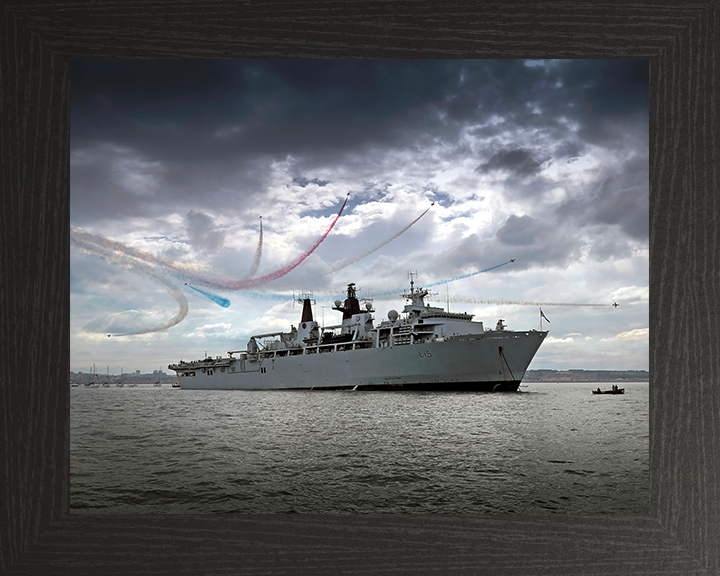 HMS Bulwark L15 Royal Navy Albion class amphibious ship Photo Print or Framed Print - Hampshire Prints