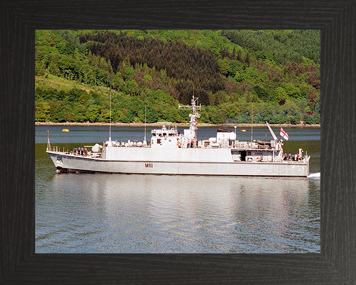 HMS Blyth M111 Royal Navy Sandown class minehunter Photo Print or Framed Print - Hampshire Prints