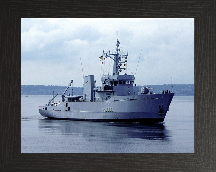 HMS Blackwater M2008 Royal Navy River class minesweeper Photo Print or Framed Print - Hampshire Prints