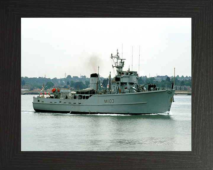 HMS Alfriston M1103 Royal Navy Ton Class Minesweeper Photo Print or Framed Print - Hampshire Prints