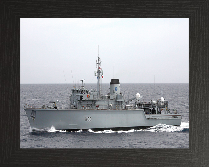 HMS Brocklesby M33 Royal Navy Hunt class Mine Counter Measures Vessel Photo Print or Framed Print - Hampshire Prints