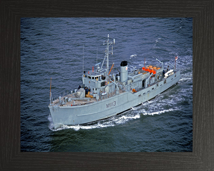 HMS Brereton M1113 Royal Navy Ton class minesweeper Photo Print or Framed Print - Hampshire Prints