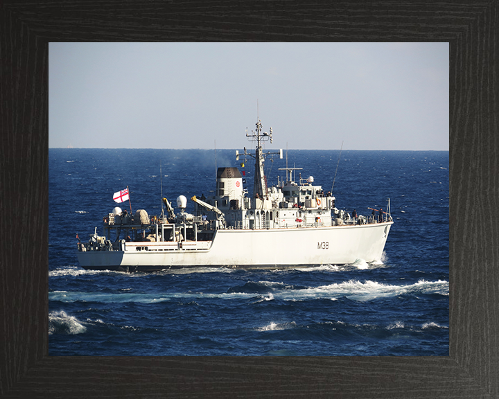 HMS Atherstone M38 Royal Navy Hunt class mine countermeasures vessel Photo Print or Framed Print - Hampshire Prints