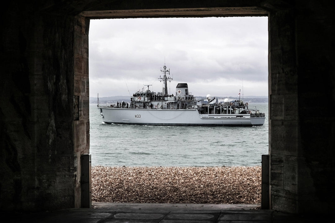 HMS Brocklesby M33 Royal Navy Hunt class Mine Counter Measures Vessel Photo Print or Framed Print - Hampshire Prints