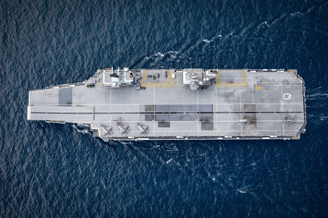 HMS Queen Elizabeth R08 | Photo Print | Framed Print | Queen Elizabeth Class | Aircraft Carrier | Royal Navy Hampshire Prints