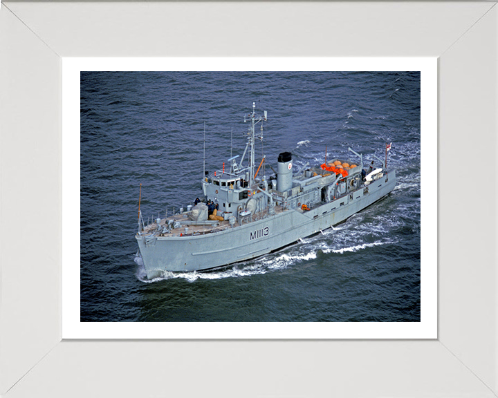 HMS Brereton M1113 Royal Navy Ton class minesweeper Photo Print or Framed Print - Hampshire Prints