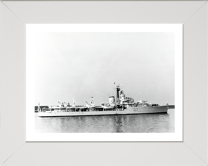 HMS Alamein (D17) Photo Print - Starboard View - Royal Navy Battle Class Destroyer Hampshire Prints 10 x 8 White Frame Yes