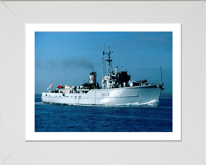 HMS Brinton M1114 Royal Navy Ton Class Minesweeper Photo Print or Framed Print - Hampshire Prints