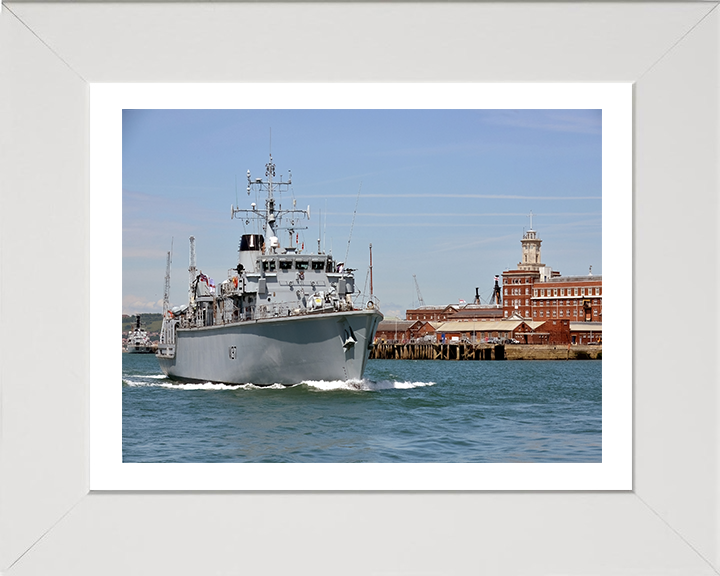 HMS Chiddingfold M37 | Photo Print | Framed Print | Hunt Class | Minehunter | Royal Navy Hampshire Prints