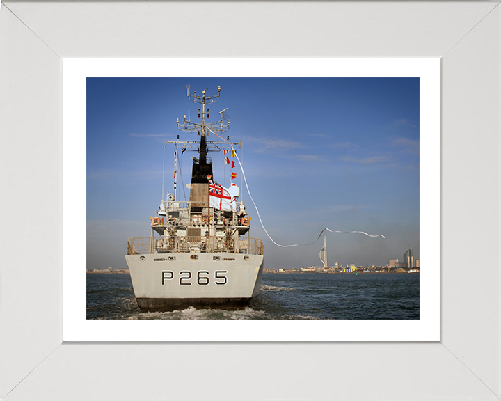 HMS Dumbarton Castle P265 | Photo Print | Framed Print | Castle Class | Patrol Vessel | Royal Navy Hampshire Prints