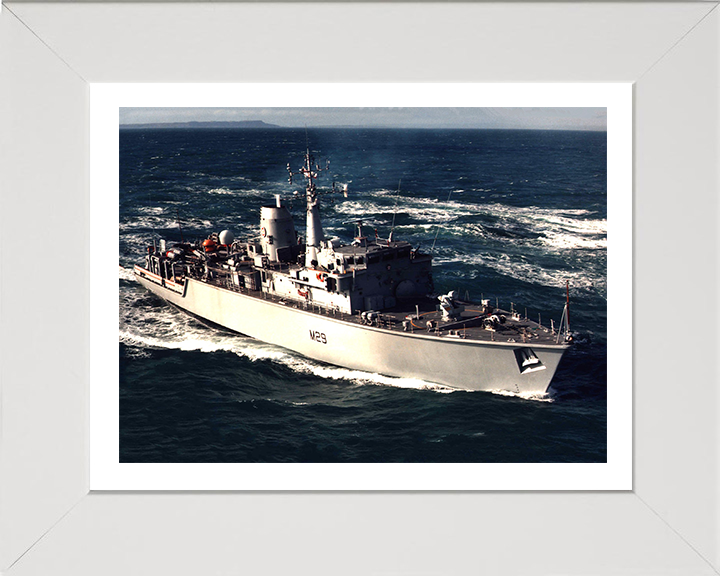 HMS Brecon M29 | Photo Print | Framed Print | Hunt Class | Mine Warfare Vessel | Royal Navy Hampshire Prints