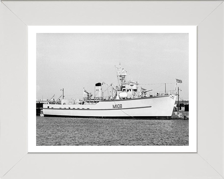 HMS Bevington M1108 Royal Navy Ton Class Minesweeper Photo Print or Framed Print - Hampshire Prints