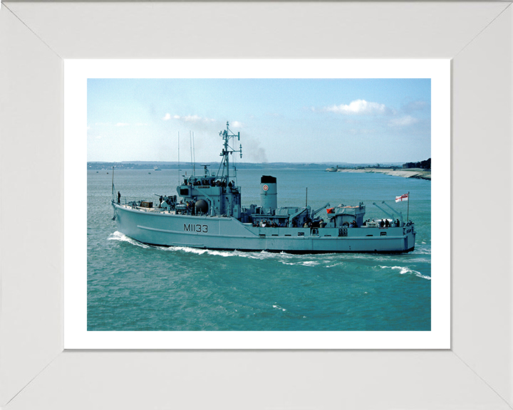 HMS Bossington M1133 Royal Navy Ton Class Minesweeper Photo Print or Framed Print - Hampshire Prints