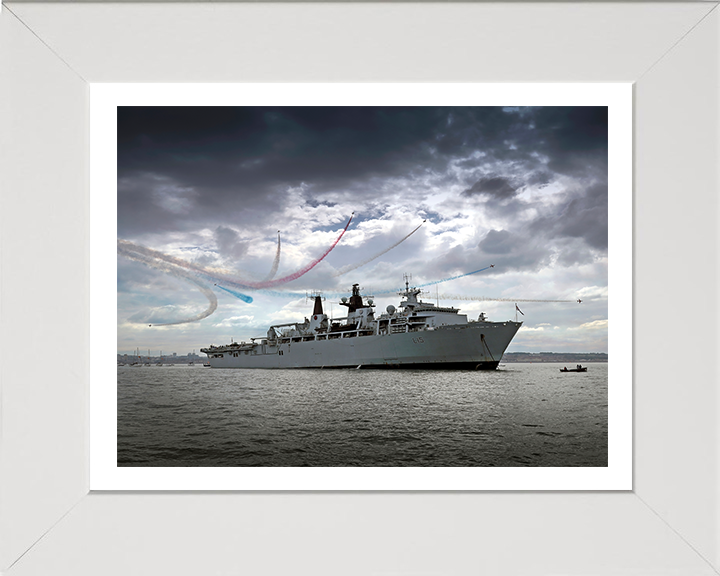 HMS Bulwark L15 Royal Navy Albion class amphibious ship Photo Print or Framed Print - Hampshire Prints