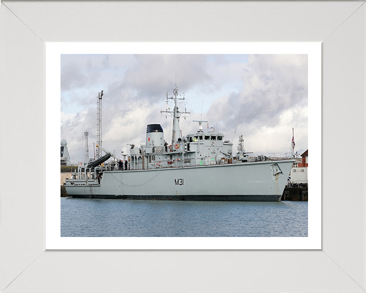 HMS Cattistock M31 | Photo Print | Framed Print | Hunt Class | Minehunter | Royal Navy Hampshire Prints
