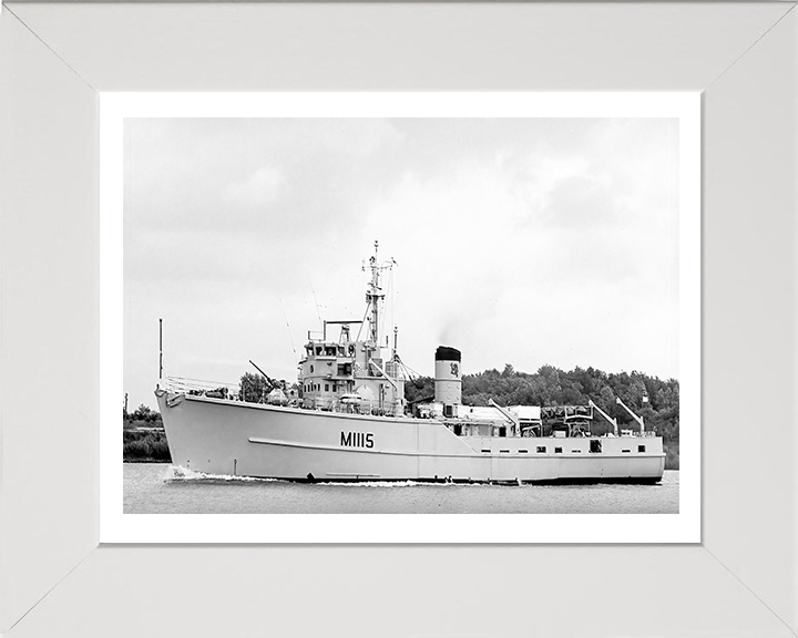 HMS Bronington M1115 Royal Navy Ton Class Minesweeper Photo Print or Framed Print - Hampshire Prints