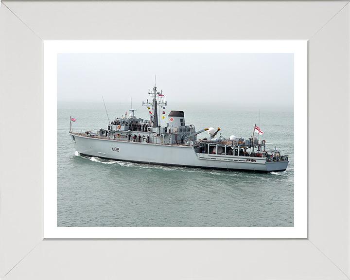 HMS Atherstone M38 Royal Navy Hunt class mine countermeasures vessel Photo Print or Framed Print - Hampshire Prints