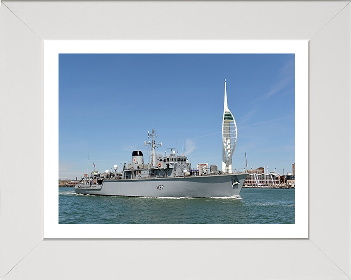 HMS Chiddingfold M37 | Photo Print | Framed Print | Hunt Class | Minehunter | Royal Navy Hampshire Prints