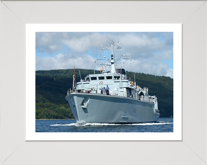 HMS Atherstone M38 Royal Navy Hunt class mine countermeasures vessel Photo Print or Framed Print - Hampshire Prints