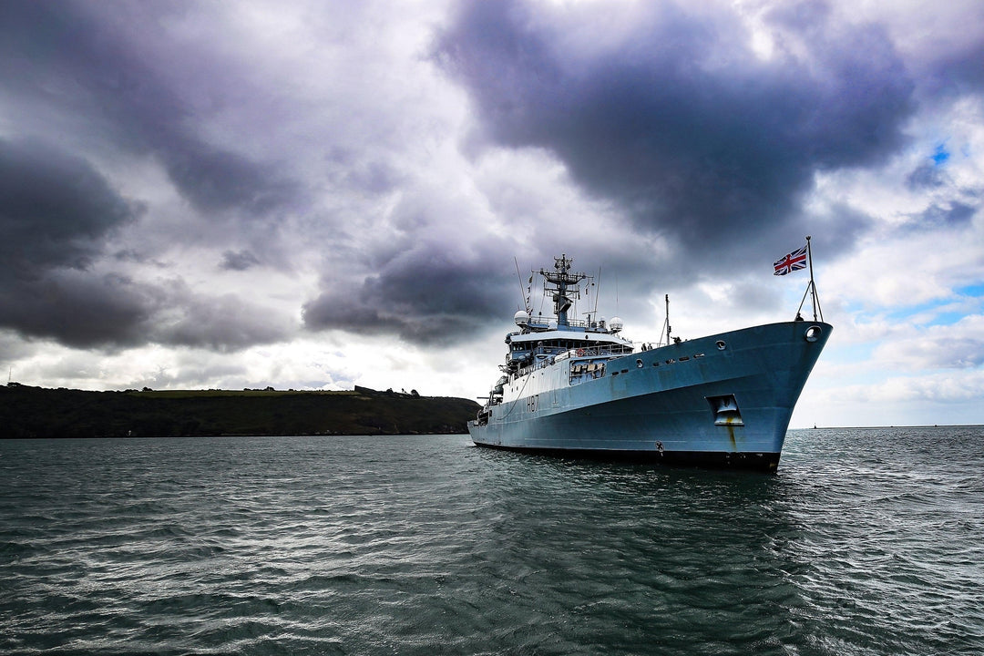 HMS Echo H87 Royal Navy Echo class survey vessel Photo Print or Framed Print - Hampshire Prints