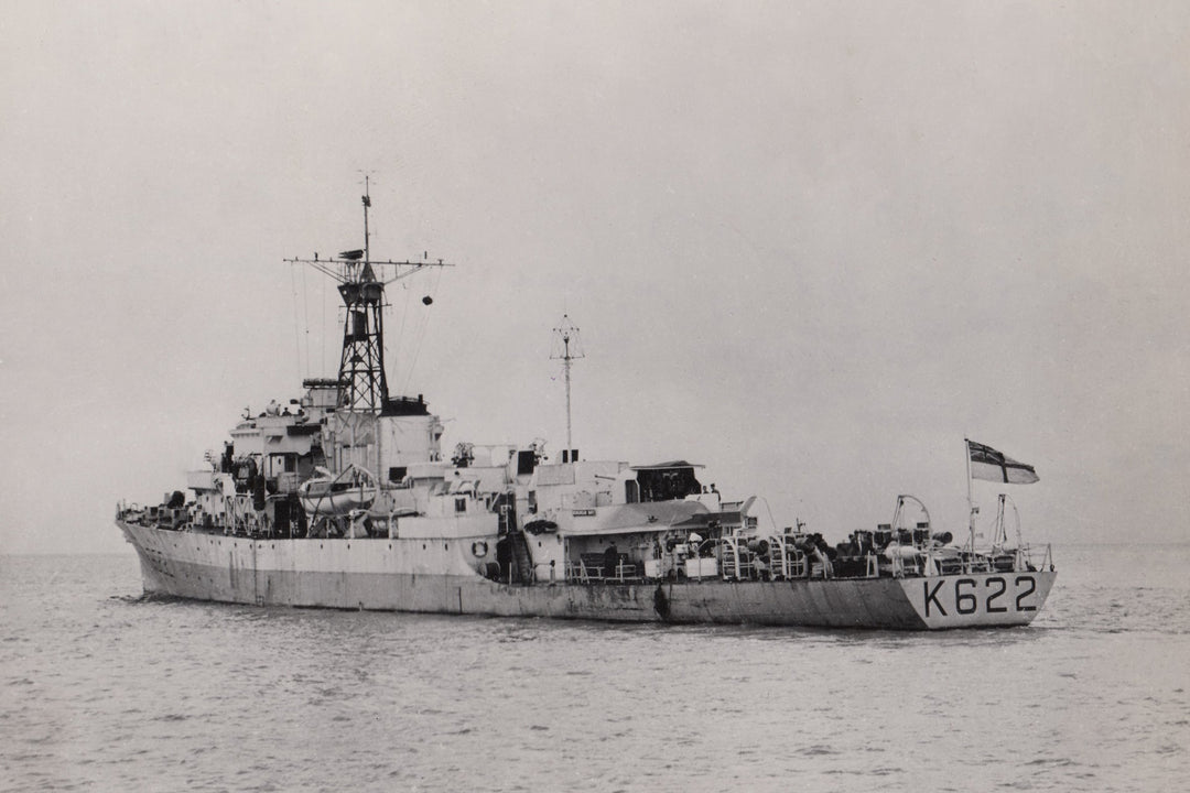 HMS Burghead Bay K622/F622 | Photo Print | Framed Print | Bay Class | Frigate | Royal Navy Hampshire Prints