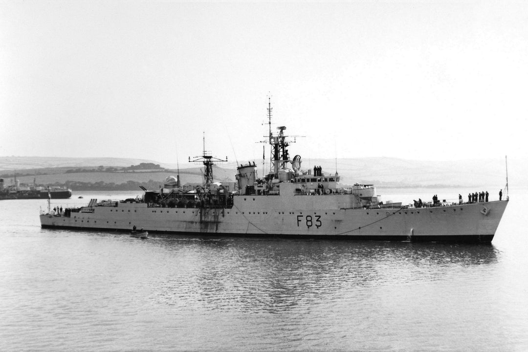 HMS Ulster F83 (R83) | Photo Print | Framed Print | Poster | Type 15 | Frigate | Royal Navy Hampshire Prints