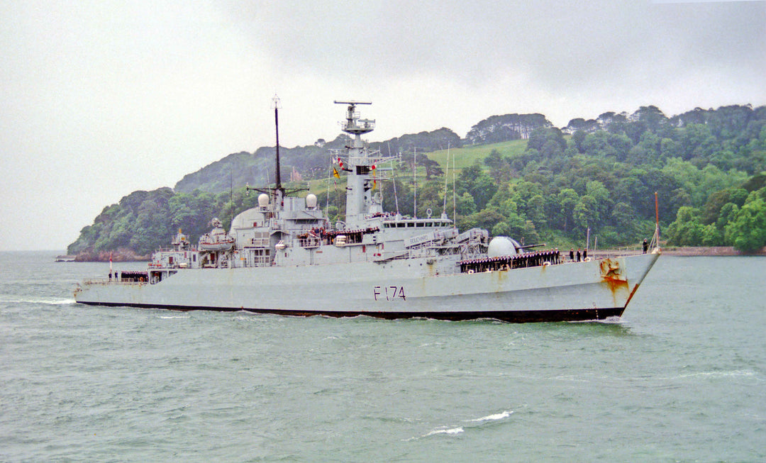 HMS Alacrity F174 | Photo Print | Framed Print | Poster | Type 21 | Frigate | Royal Navy Hampshire Prints