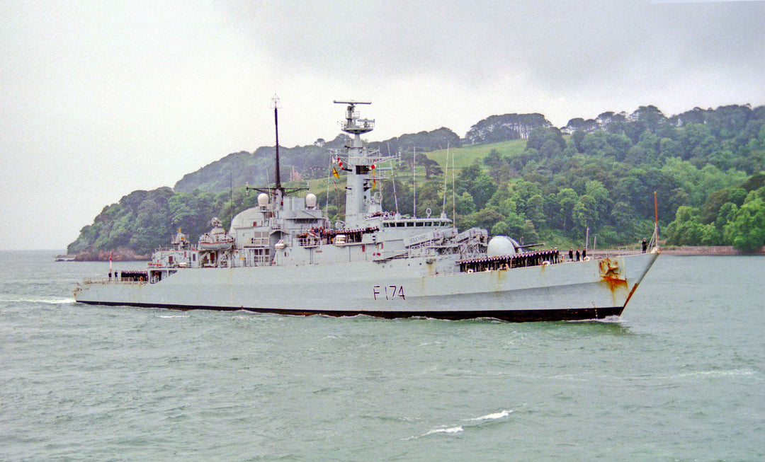 HMS Alacrity F174 Royal Navy Type 21 frigate Photo Print or Framed Print - Hampshire Prints