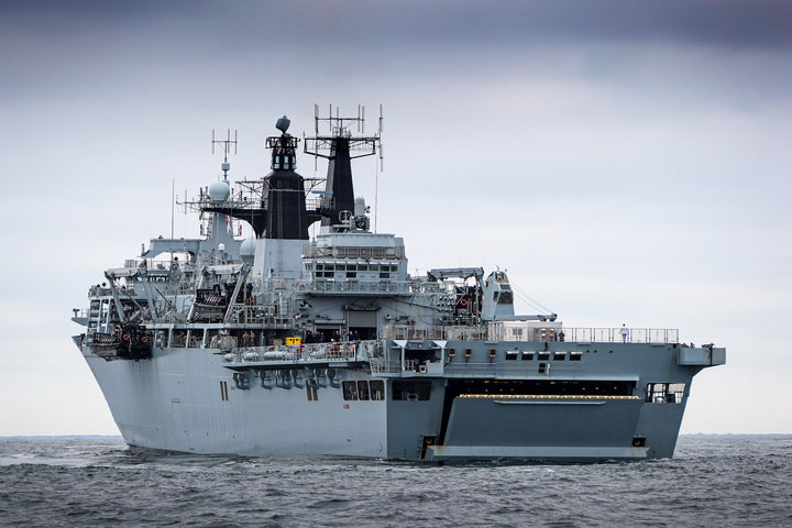 HMS Albion L14 | Photo Print | Framed Print | Albion Class | Amphibious ship | Royal Navy Hampshire Prints