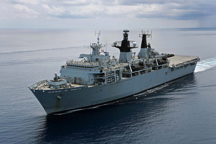 HMS Albion L14 | Photo Print | Framed Print | Albion Class | Amphibious ship | Royal Navy Hampshire Prints
