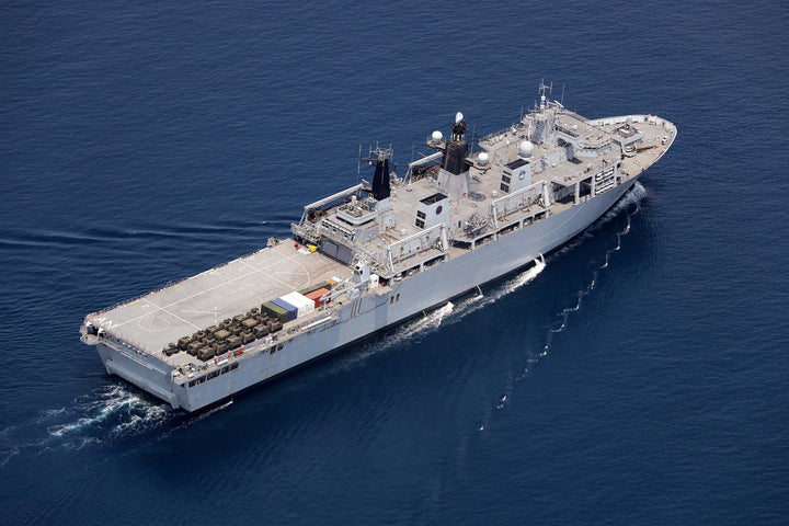 HMS Albion L14 | Photo Print | Framed Print | Albion Class | Amphibious ship | Royal Navy Hampshire Prints