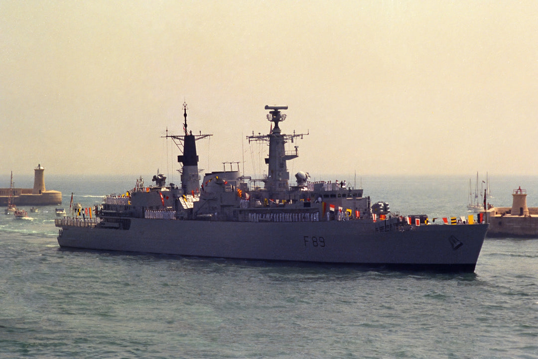 HMS Battleaxe F89 Royal Navy Type 22 Frigate Photo Print or Framed Print - Hampshire Prints