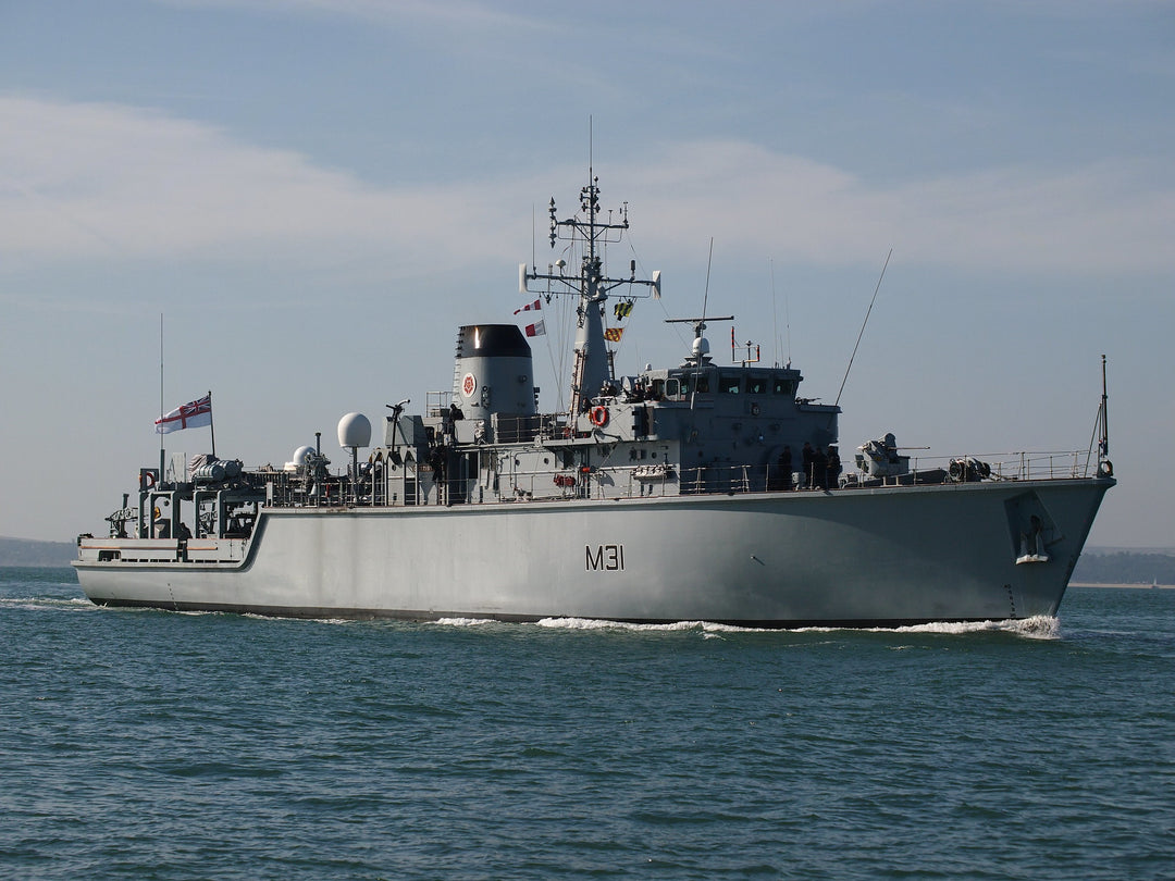 HMS Cattistock M31 Royal Navy Hunt class mine hunter Photo Print or Framed Print - Hampshire Prints