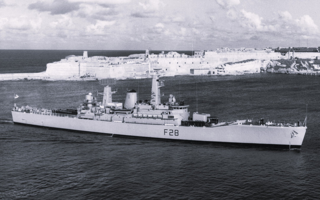 HMS Cleopatra F28 | Photo Print | Framed Print | Leander Class | Frigate | Royal Navy Hampshire Prints