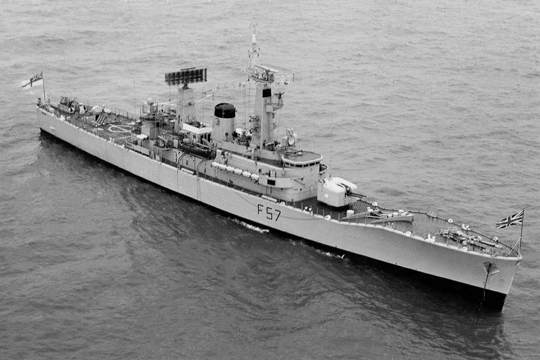 HMS Andromeda F57 Royal Navy Leander class frigate Photo Print or Framed Print - Hampshire Prints