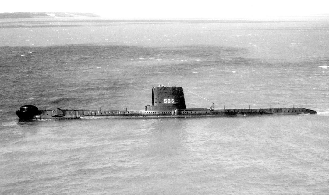 HMS Alderney S66 (P416) Royal Navy Amphion class submarine Photo Print or Framed Print - Hampshire Prints