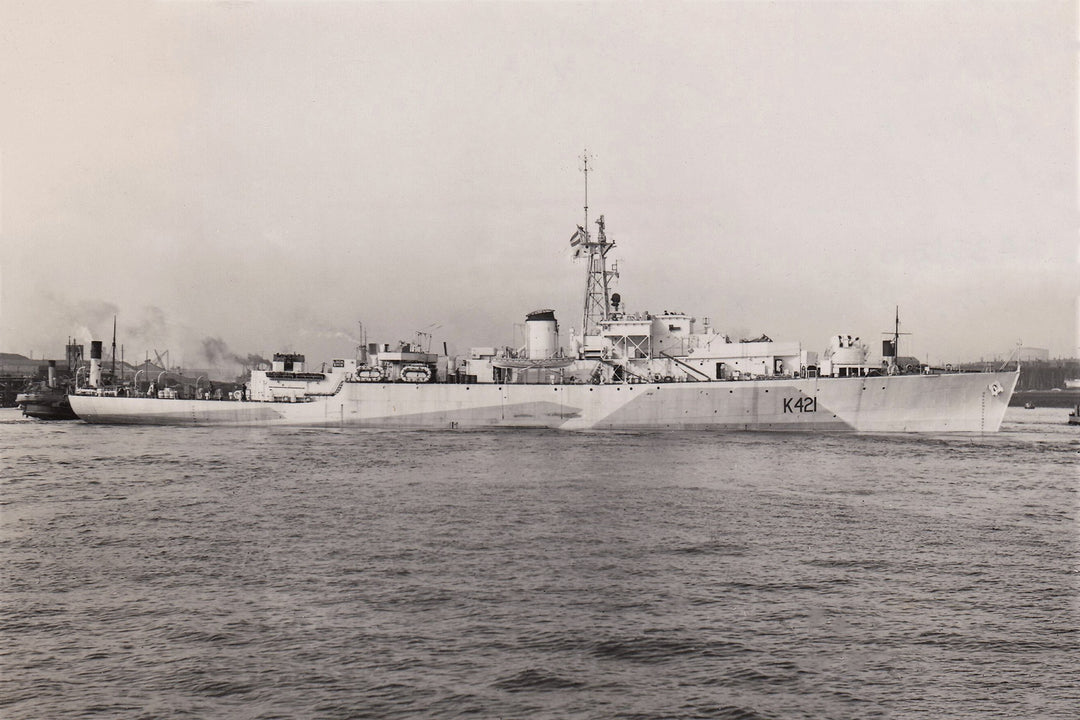 HMS Loch Shin K421 | Photo Print | Framed Print | Loch Class | Frigate | Royal Navy Hampshire Prints