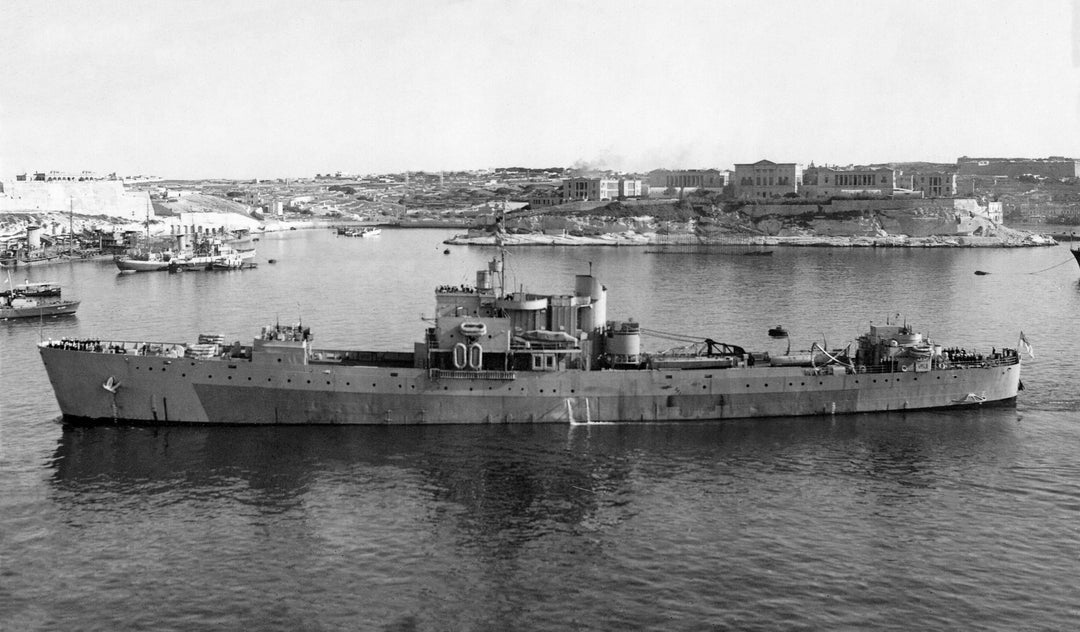 HMS Thruster (1917) Royal Navy R class destroyer Photo Print or Framed Print - Hampshire Prints