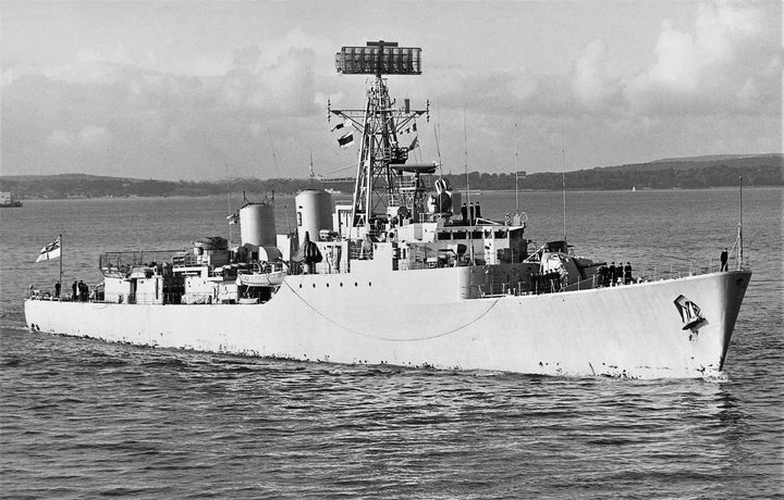 HMS Zulu F124 | Photo Print | Framed Print | Poster | Tribal Class | Frigate | Royal Navy Hampshire Prints