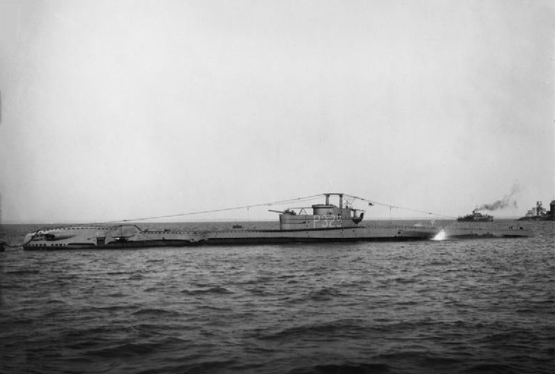 HMS Tradewind P329 Royal Navy T class Submarine Photo Print or Framed Print - Hampshire Prints