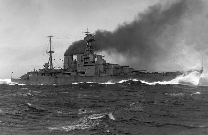 HMS Hood (51) | Photo Print | Framed Print | Admiral Class | Battlecruiser | Royal Navy Hampshire Prints